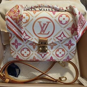 Louis Vuitton By The Pool Coral Metis